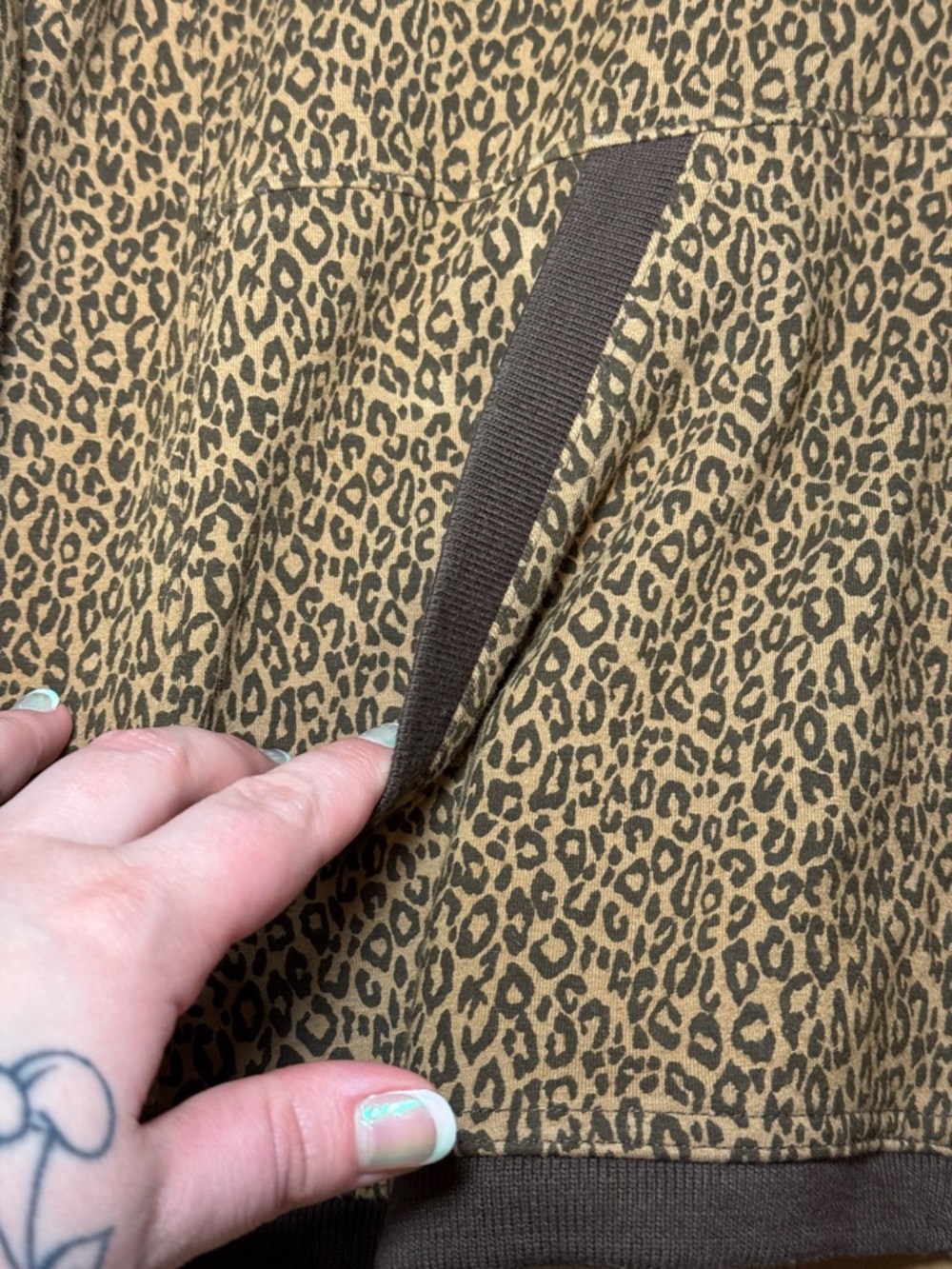 Leopard Print Zip-Up Jacket - Picture 13 of 13
